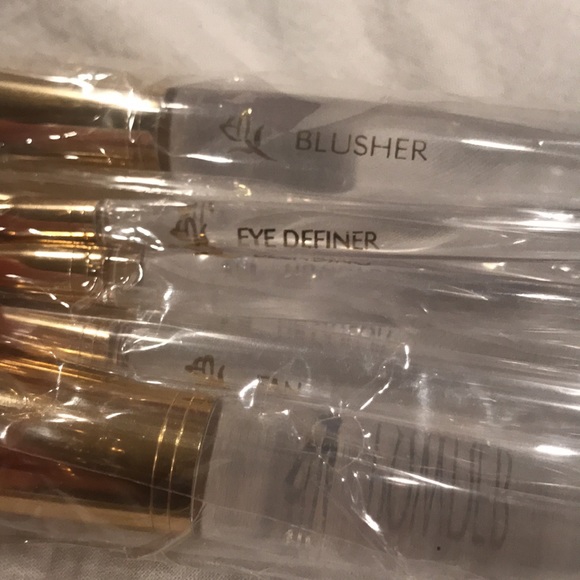 Mary Kay Glamour 8 Piece Brush Collection - Picture 7 of 8